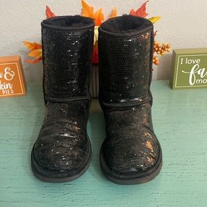 Women UGG boots SZ 5